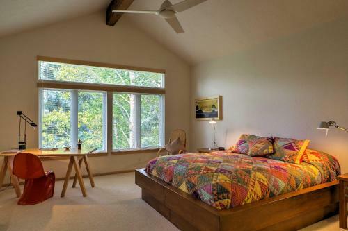 Sun Valley Townhome On Golf Course Near Ski Lifts!