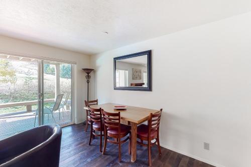 2498 Indian Springs