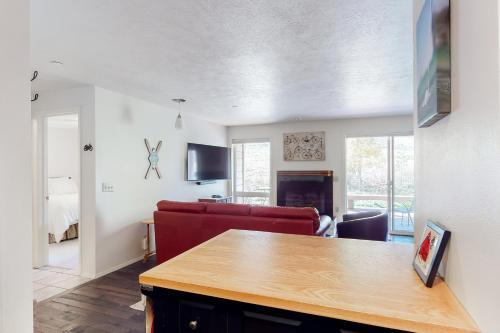 2498 Indian Springs