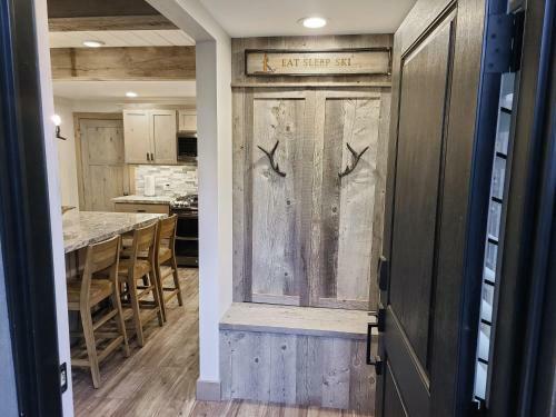 Apartamento Sun Valley Village Ski Getaway - Walk Everywhere! Condo