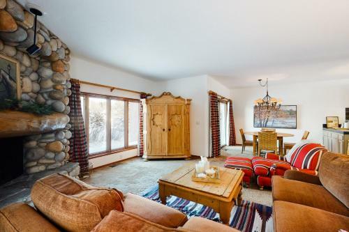 Summit Hideout