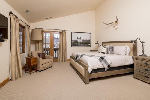 Crown Ranch 4