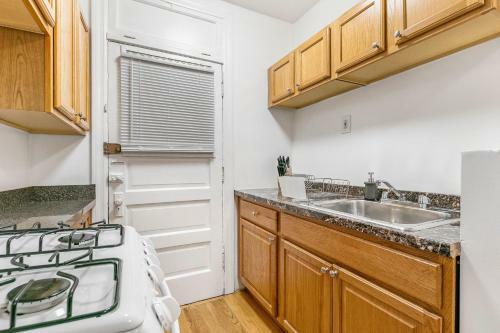 Apartamento 1br Apt Full Kitchen Popular Spot In Chicago