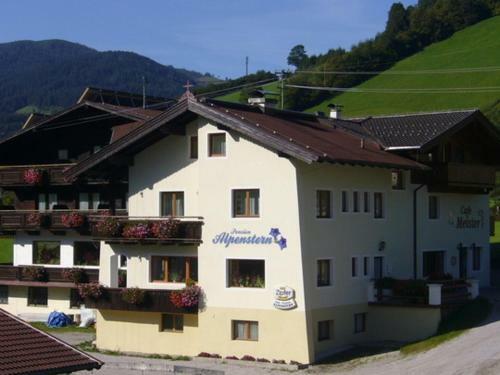 Hostal Pension Alpenstern