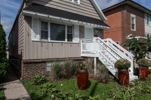 7 Bedroom/3 Bathroom Home-20 Mins From City Center