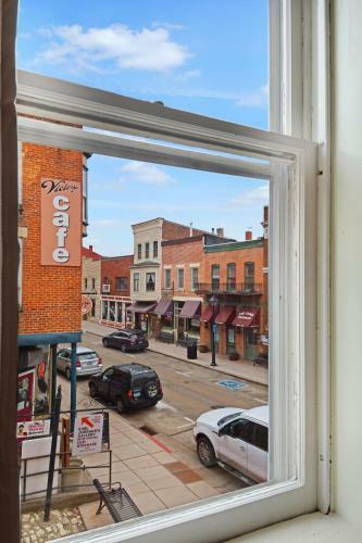 Downtown Galena Spacious Apartment Apts