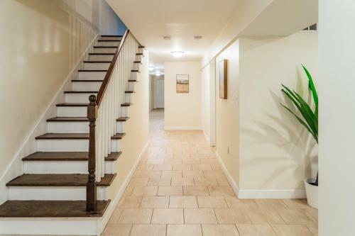 Apartamento Lowest Rates! Spacious Duplex With Free Parking!
