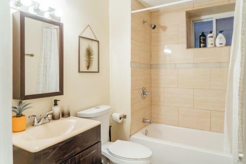 Apartamento Lowest Rates! Spacious Duplex With Free Parking!