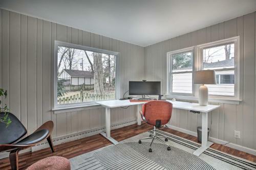Home With Office And Yard 25 Mi To Dtwn Chicago!