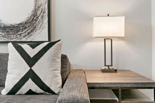 Apartamento 3br On Bustling Street,easy Walk To Shops & Dining