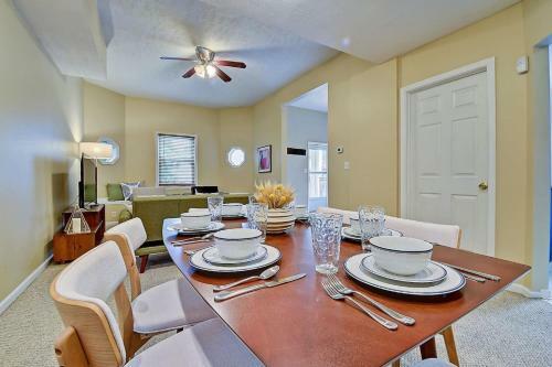 Bed & Breakfast Beautiful 3br House With W/d!