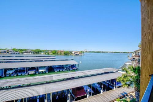 Gorgeous Waterfront Condo Next To Hsb Resort