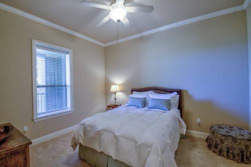 Gorgeous Waterfront Condo Next To Hsb Resort