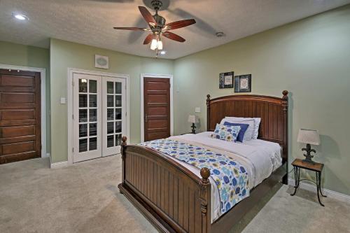 Spacious Indy Home 3 Miles From Downtown!