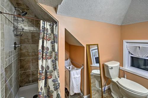 Spacious Indy Home 3 Miles From Downtown!