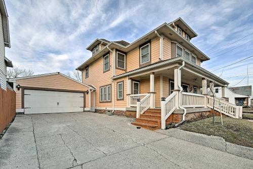 Spacious Indy Home 3 Miles From Downtown!