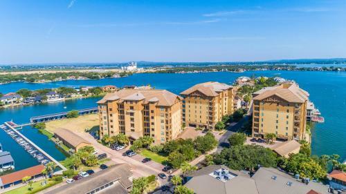 Waterfront Condo W/shared Pool Next To Hsb Resort