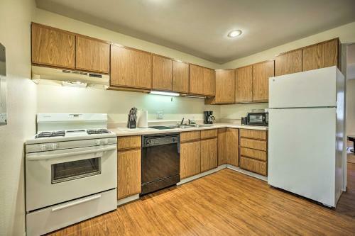 Home Less Than 3 Mi To Schools, Downtown, Attractions
