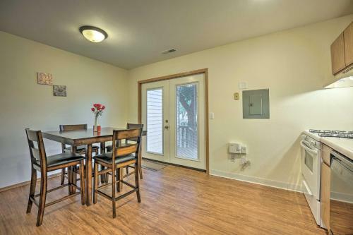 Home Less Than 3 Mi To Schools, Downtown, Attractions