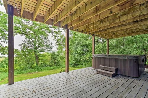 Cozy Amish Country Cabin On Shipshewana Lake!