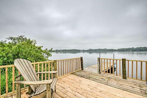 Cozy Amish Country Cabin On Shipshewana Lake!