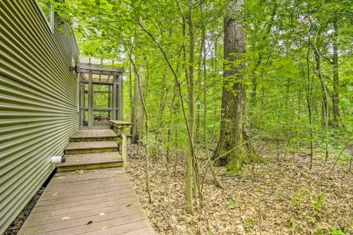 Modern Michigan City Cabin About 5 Miles To Beach!