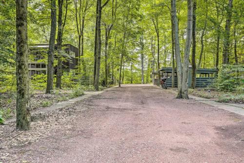 Modern Michigan City Cabin About 5 Miles To Beach!