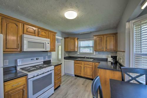 Indianapolis Area Home, Next To The Speedway!