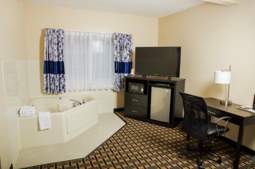 Motel Dutch Inn And Suites