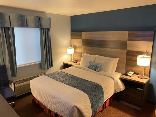 Garnett Hotel & Rv Park