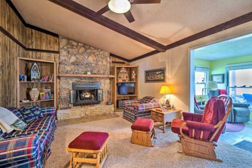 Serene Lakefront Getaway With Fire Pit And Grill