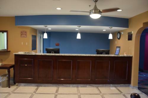 Hotel Quality Inn & Suites
