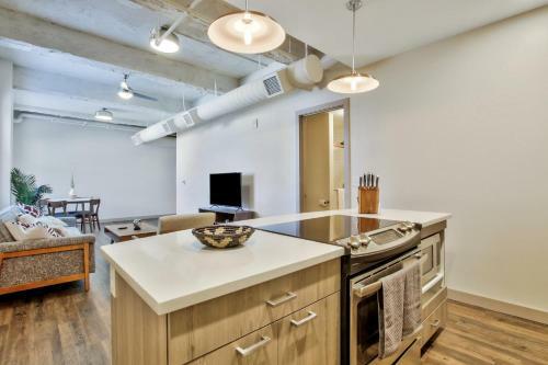 Apartamento Old Town Lux Loft + Walk Score 76