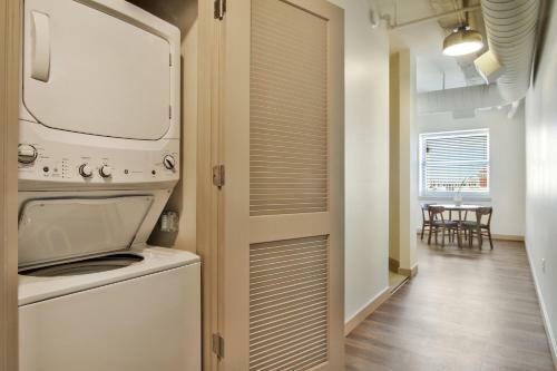 Apartamento Old Town Lux Loft + Walk Score 76