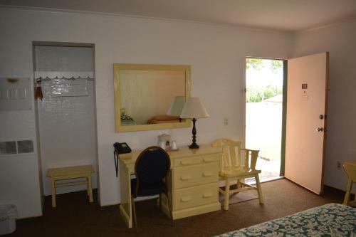 The Evergreen Motel