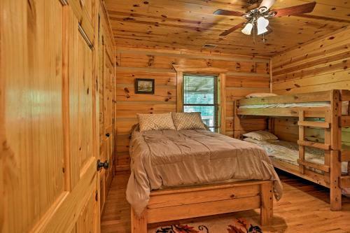 Secluded Retreat Bbq, Lawn Games, And Fire Pit