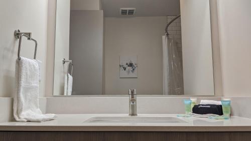 Apartamento Luxury 1br Wichita Flat With Pool And Gym