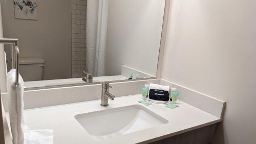 Apartamento Luxury 1br Wichita Flat With Pool And Gym
