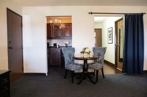 Hotel Hatfield Inn