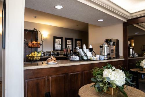 Hotel Hatfield Inn