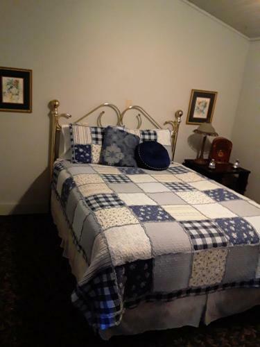 Hall Place B&B