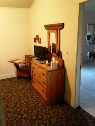 Hall Place B&B