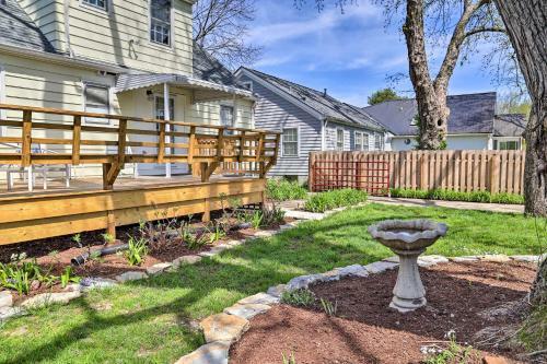Lexington Getaway With Backyard Deck Less Than 2 Mi To Uk!