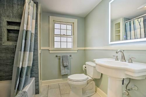 Lexington Getaway With Backyard Deck Less Than 2 Mi To Uk!