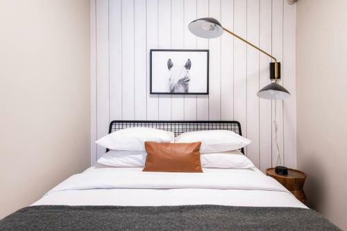 Apartamento Abode Vue At 3rd 1-bedroom Loft-style Suite