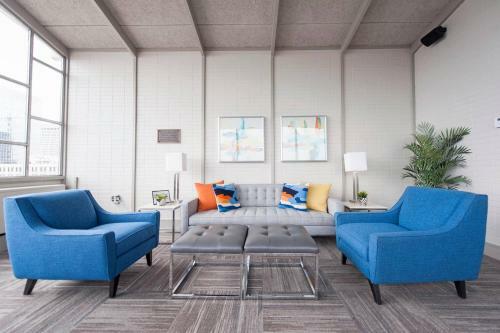Apartamento Abode Vue At 3rd 1-bedroom Loft-style Suite