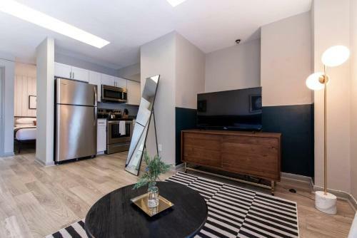 Apartamento Abode Vue At 3rd 1-bedroom Loft Style Suite