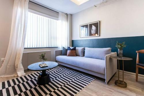 Apartamento Abode Vue At 3rd 1-bedroom Loft Style Suite