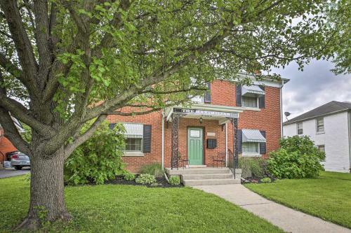 Retro Apartment With Dry Bar About 2 Miles To Dtwn!