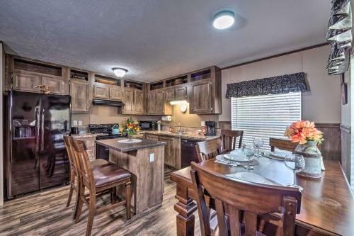 Boating Mecca Near Dale Hollow Lake And Golf!
